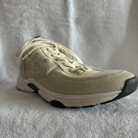 CHANEL WOMEN’S CC LOW-TOP SNEAKERS SUEDE AND KNIT FABRIC 42 - Picture 2 of 13